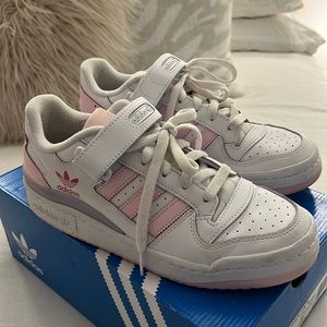 Adidas forum low